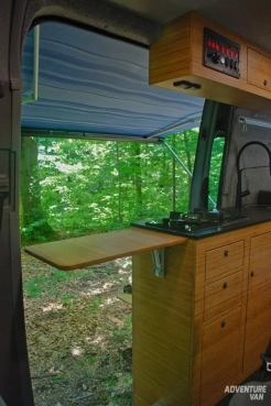                         Mercedes Sprinter 4x4 Kamper wyprawowy - zdjęcie 16
                        