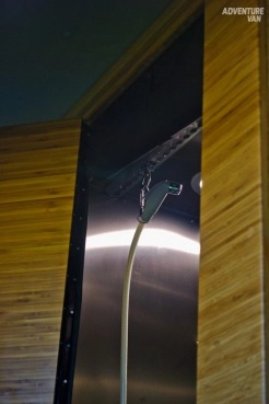                         Mercedes Sprinter 4x4 Kamper wyprawowy - zdjęcie 17
                        