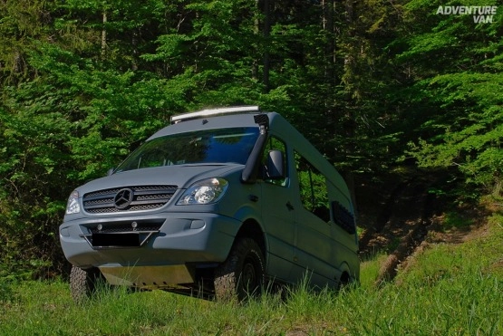                         Mercedes Sprinter 4x4 Kamper wyprawowy - zdjęcie 1
                        
