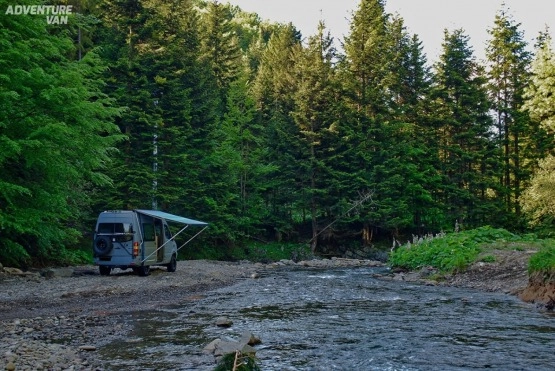                         Mercedes Sprinter 4x4 Kamper wyprawowy - zdjęcie 23
                        