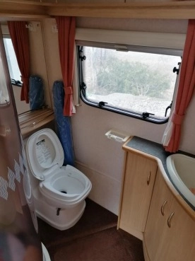                         Sprzedam przyczepę Swift Abbey GTS 416 2000 r. - zdjęcie 10
                        