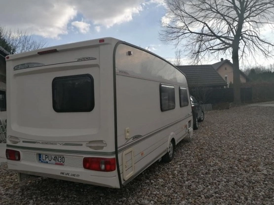                         Sprzedam przyczepę Swift Abbey GTS 416 2000 r. - zdjęcie 8
                        