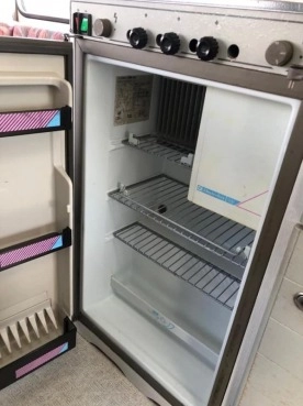                         Przyczepa CHATEAU Chiara 1989 rok 1200 DMC przedsionek 2 sypialnie Leszno - zdjęcie 11
                        