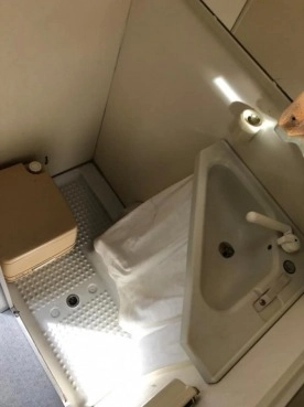                         Przyczepa CHATEAU Chiara 1989 rok 1200 DMC przedsionek 2 sypialnie Leszno - zdjęcie 13
                        