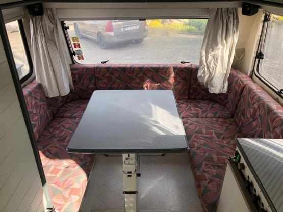                         Przyczepa CHATEAU Chiara 1989 rok 1200 DMC przedsionek 2 sypialnie Leszno - zdjęcie 14
                        