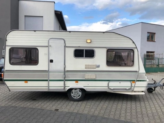                         Przyczepa CHATEAU Chiara 1989 rok 1200 DMC przedsionek 2 sypialnie Leszno - zdjęcie 2
                        