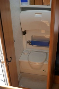                         Przyczepa kempingowa Hobby 400 - stan idealny. - zdjęcie 28
                        