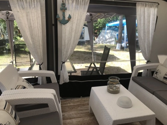                         Sprzedam przyczepę fendt - zdjęcie 4
                        