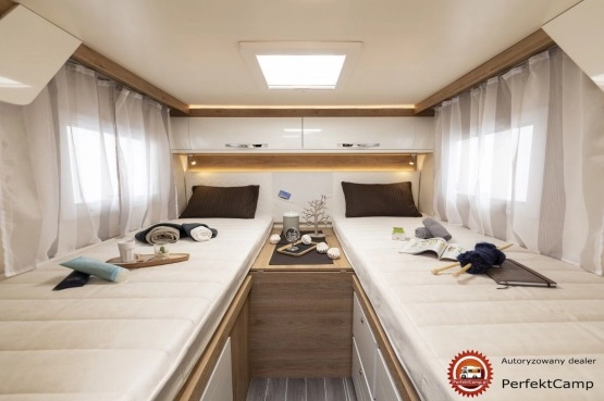                         CI HORON 84XT AUTOMAT Kamper - zdjęcie 9
                        