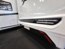                         Laika Kosmo L 105 - Półintegra 4-osobowa / Długość: 599 cm / Duża lodówka / Automat / Dealer LAIKA - Keller Kamp - zdjęcie 3
                        