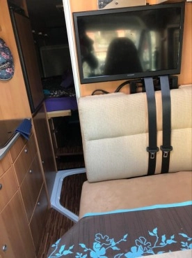                         Fiat Ducato Hymer Max 2013r jak nowy - zdjęcie 10
                        