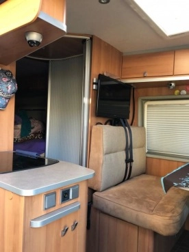                         Fiat Ducato Hymer Max 2013r jak nowy - zdjęcie 7
                        