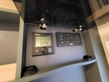                         Laika Kosmo L 105 - Półintegra 4-osobowa / Długość: 599 cm / Duża lodówka / Automat / Dealer LAIKA - Keller Kamp - zdjęcie 23
                        