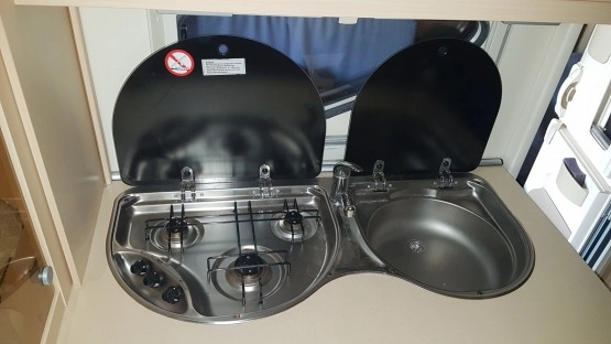                         Przyczepa Hobby La Vita 495 UL  2012 - zdjęcie 5
                        