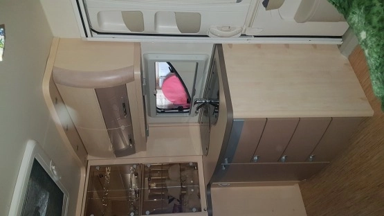                         Przyczepa Hobby La Vita 495 UL  2012 - zdjęcie 3
                        