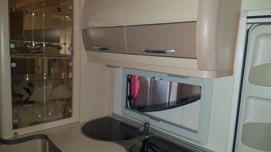                         Przyczepa Hobby La Vita 495 UL  2012 - zdjęcie 4
                        