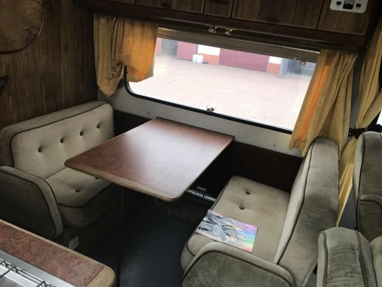                         Camper Mercedes klasyk - zdjęcie 10
                        