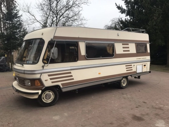                         Camper Mercedes klasyk - zdjęcie 2
                        