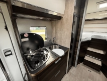                         Wersja ZIMOWA Nowy Kamper Półintegra Laika L3009  - zdjęcie 8
                        