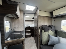                         Wersja ZIMOWA Nowy Kamper Półintegra Laika L3009  - zdjęcie 7
                        