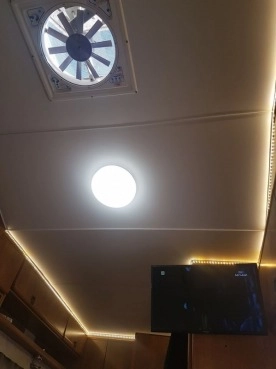                         sprzedam kampera 2.8 jtd - zdjęcie 12
                        