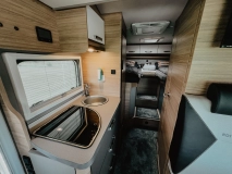                         KAMPER WEINSBERG CaraCompact Suite MB 640 MEG (2025) PEPPER. - zdjęcie 4
                        