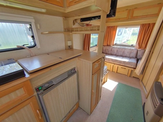                         SPRZEDAM Przyczepę Crown Regent - zdjęcie 10
                        