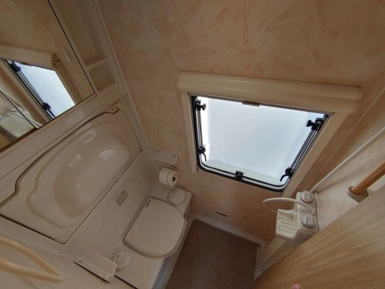                         SPRZEDAM Przyczepę Crown Regent - zdjęcie 11
                        