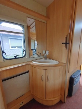                         Przyczepa z 2 sypialniami Sterling Europa 450-4 - zdjęcie 3
                        