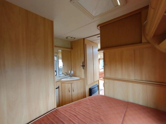                         Przyczepa z 2 sypialniami Sterling Europa 450-4 - zdjęcie 5
                        