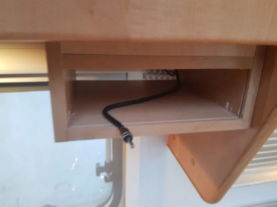                         Przyczepa Burstner Ventana 500TS, dł. 5,5 m, dmc 1500 kg + mover + przedsionek + instalacja 12 V - zdjęcie 11
                        