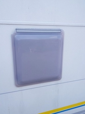                         Przyczepa Burstner Ventana 500TS, dł. 5,5 m, dmc 1500 kg + mover + przedsionek + instalacja 12 V - zdjęcie 30
                        