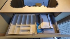                         LMC Style 400 F Model 2025 / DMC 1300 kg / 2-osobowa / Duża lodówka - zdjęcie 30
                        