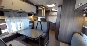                         KAMPER HOBBY A70 GFM ONTOUR - zdjęcie 11
                        