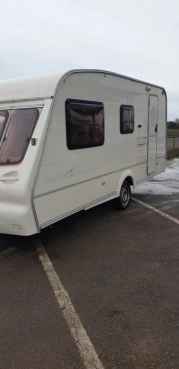                         Przyczepa kempingowa 4 osobowa z przedsionkiem - zdjęcie 3
                        