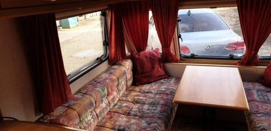                         Przyczepa kempingowa 4 osobowa z przedsionkiem - zdjęcie 4
                        