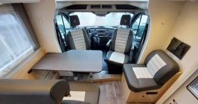                         Samochód Kempingowy SUNLIGHT T680 Adventure reflektory LED - zdjęcie 8
                        