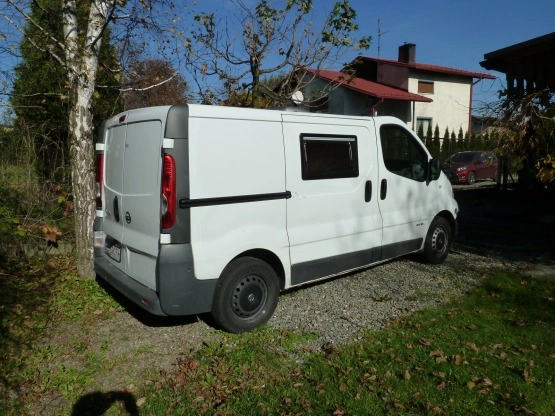                        Nissan PRIMASTAR przerobiony na 1-osobowy kamper - zdjęcie 4
                        