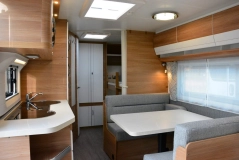                         Przyczepa Kempingowa HOBBY De Luxe 545 KMF - zdjęcie 19
                        