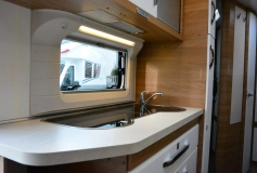                         Przyczepa Kempingowa HOBBY De Luxe 545 KMF - zdjęcie 18
                        