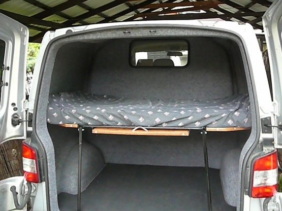                         Sprzedam VW -t5 -mini kamper - zdjęcie 6
                        