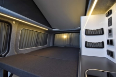                         Volkswagen T6 z profesjonalną zabudową kempingową - zdjęcie 17
                        