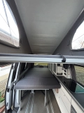                         Volkswagen T6 z profesjonalną zabudową kempingową - zdjęcie 16
                        
