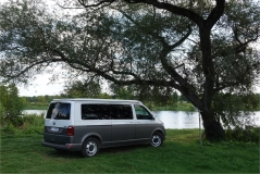                         Volkswagen T6 z profesjonalną zabudową kempingową - zdjęcie 12
                        