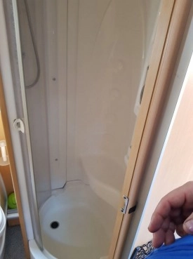                         Sprzedam Laika Kreos 3005 na Iveco Daily 35c18. Duży kamper niezależny od mediów. Wersja zimowa - zdjęcie 10
                        