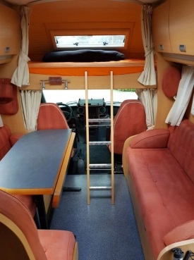                         Sprzedam Laika Kreos 3005 na Iveco Daily 35c18. Duży kamper niezależny od mediów. Wersja zimowa - zdjęcie 4
                        