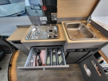                         LMC INNOVAN 590 Ford / Kampervan / 2.0 170 KM Automat / 598 cm / bogato wyposażony - zdjęcie 22
                        