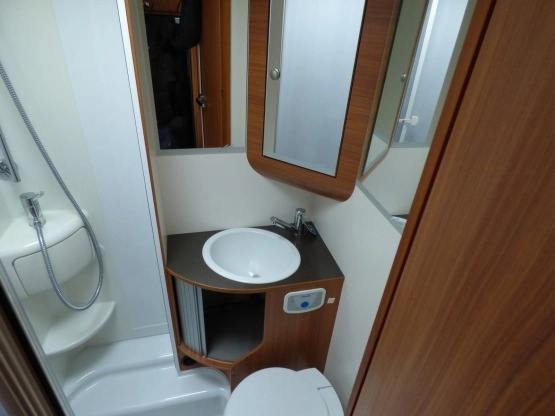                         Fiat Ducato ADRIA MATRIX M680 SP - zdjęcie 2
                        