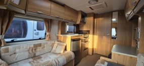                         SWIFT CHARISMA - zdjęcie 2
                        