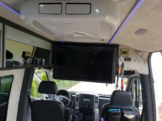                         Mercedes-Benz Sprinter 313 CDI Kamper - zdjęcie 13
                        